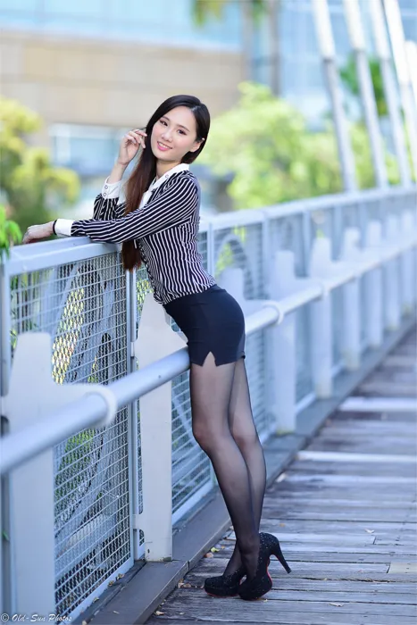 [街拍丝足] NO.026 美模 小米 新任小秘书黑丝职业装 #街拍丝足、美足#[50P]-029