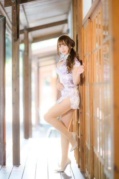 [街拍丝足] NO.040 Listening 旗袍絲襪高跟美腿外拍 #街拍丝足、美足#[87P]-043