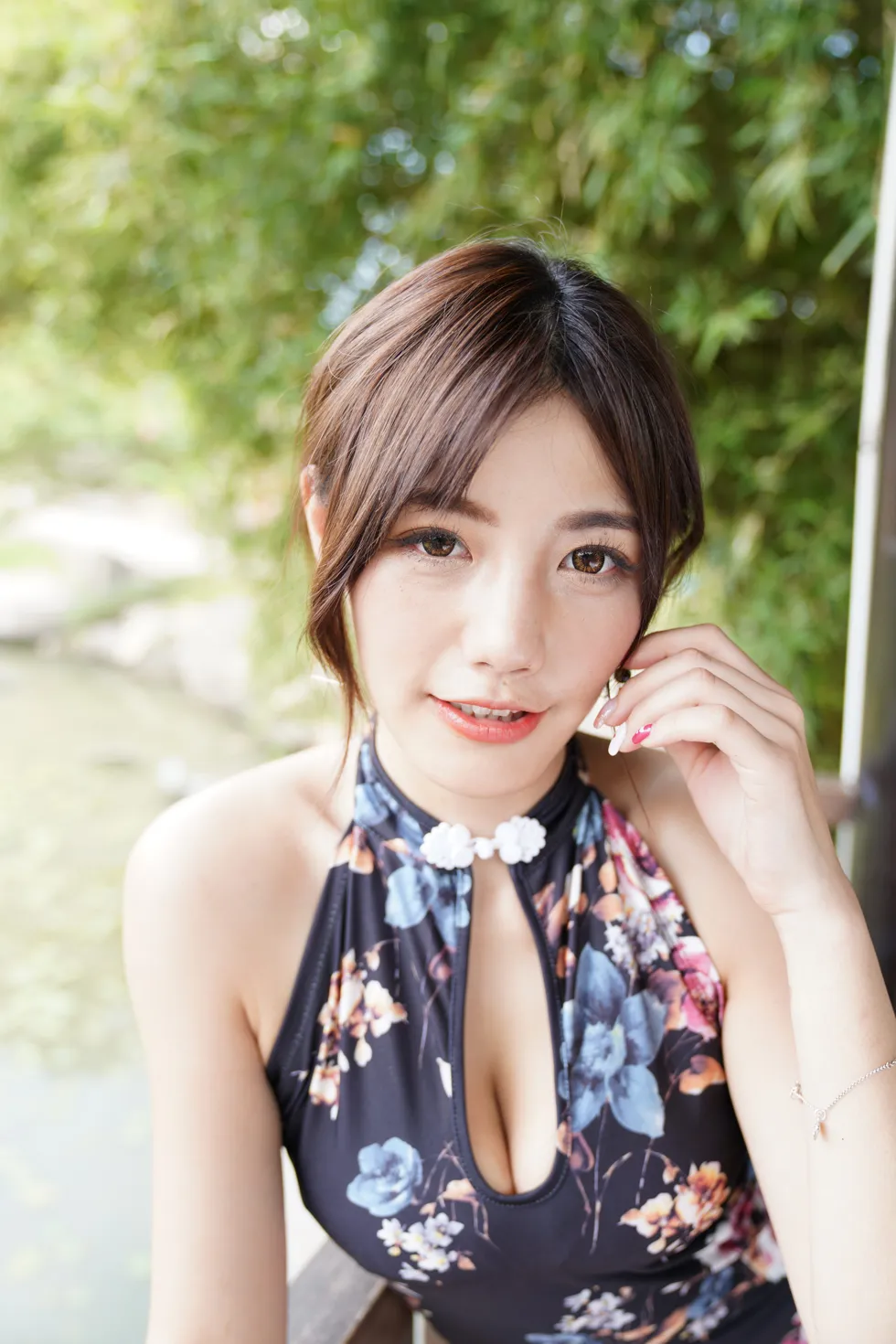 [街拍丝足] NO.104 陈葳 蓝花短旗袍高跟美腿 #街拍丝足、美足#[117P]-116