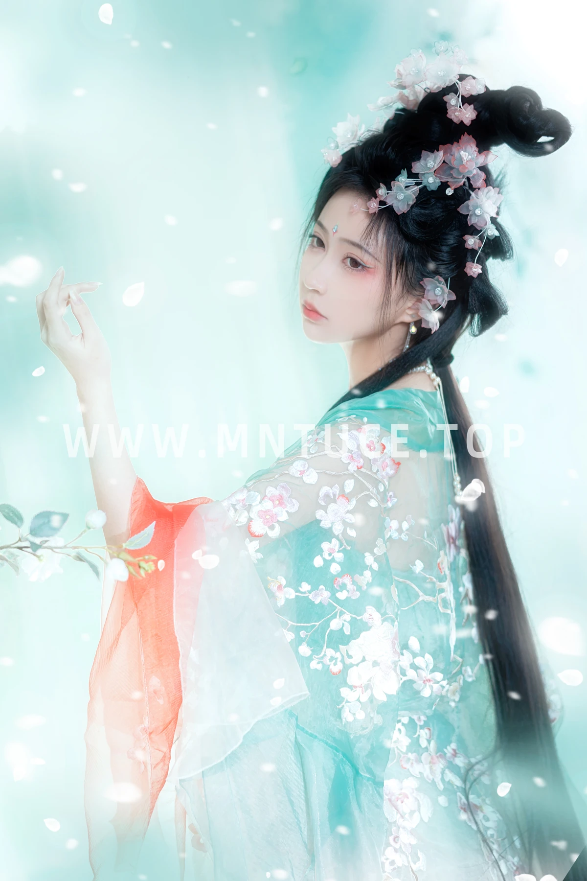 [艺图语]2022.12.26 Vol.2763-023