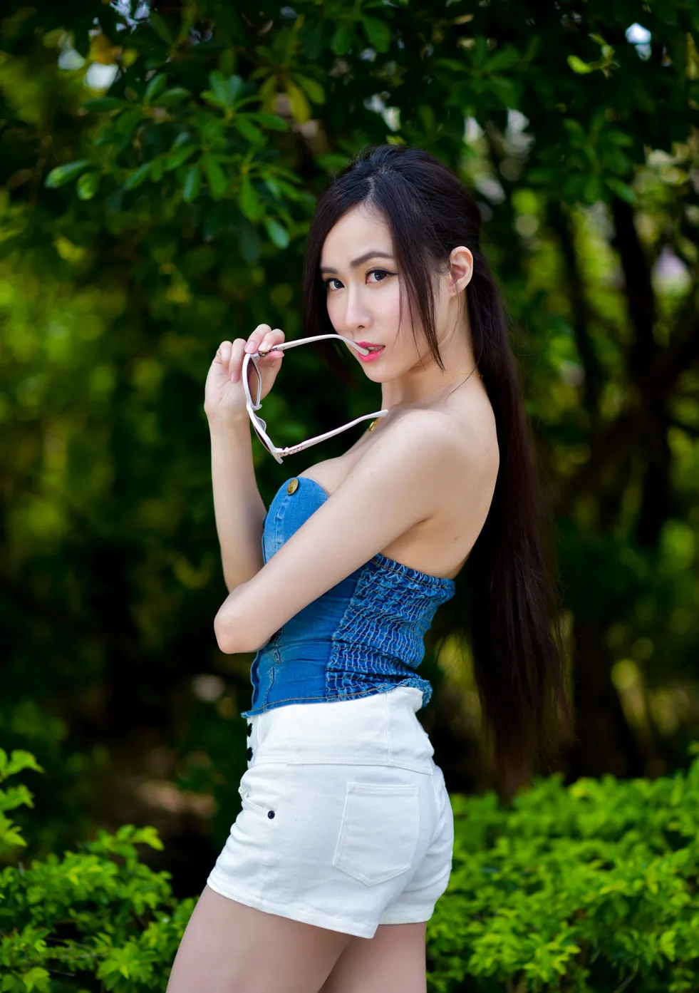 [街拍丝足] NO.181 妍希 露肩短裤长靴美腿 #街拍丝足、美足#[71P]-010