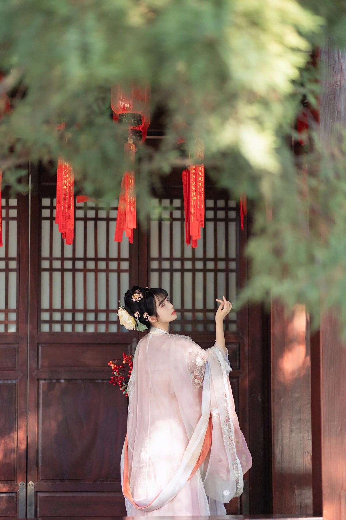[艺图语]2023.02.10 Vol.3011 红豆相思#一只阿梦崽#[49P]-024