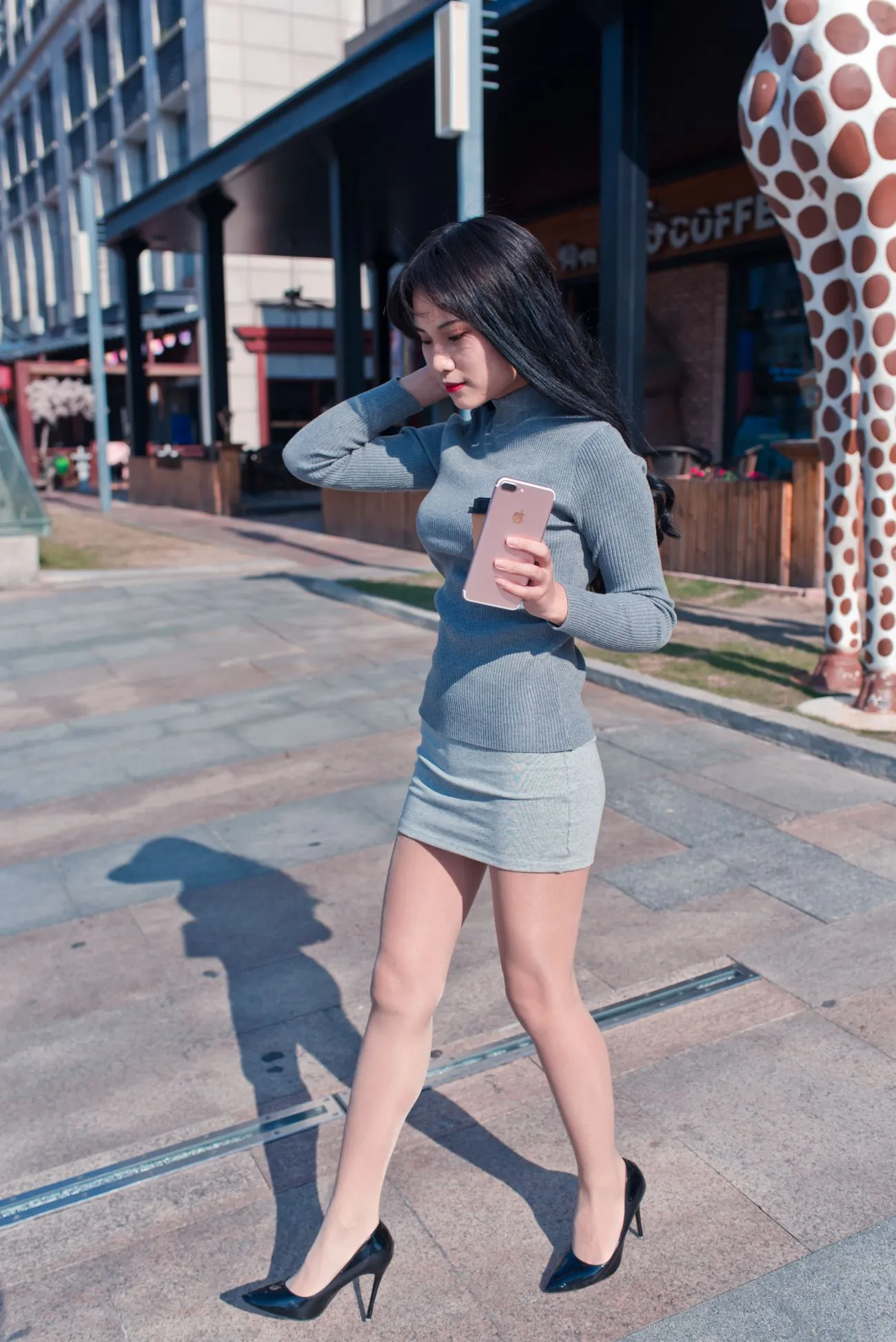 [街拍丝足] NO.084 休闲书屋里的短裙肉丝美女萌宝儿 #街拍丝足、美足#[79P]-041