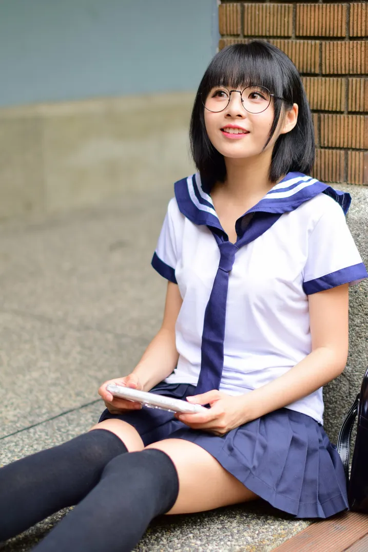 [街拍丝足] NO.171 海琳 学生制服 #街拍丝足、美足#[73P]-065