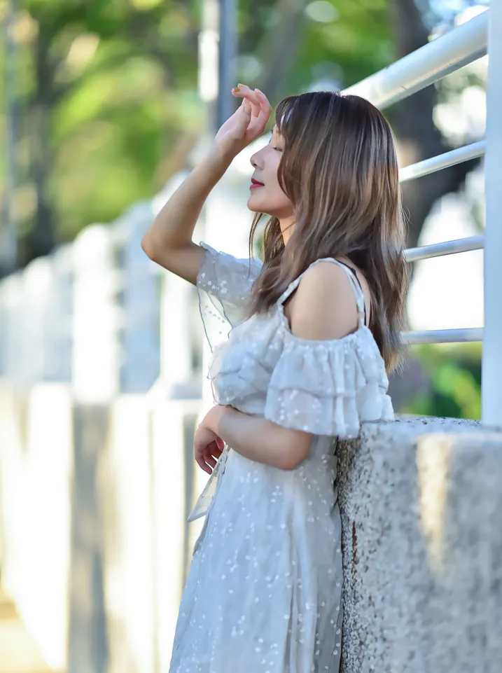 [街拍丝足] NO.200 vivi曹媛媛 吊带高衩长裙高跟美腿 #街拍丝足、美足#[113P]-043