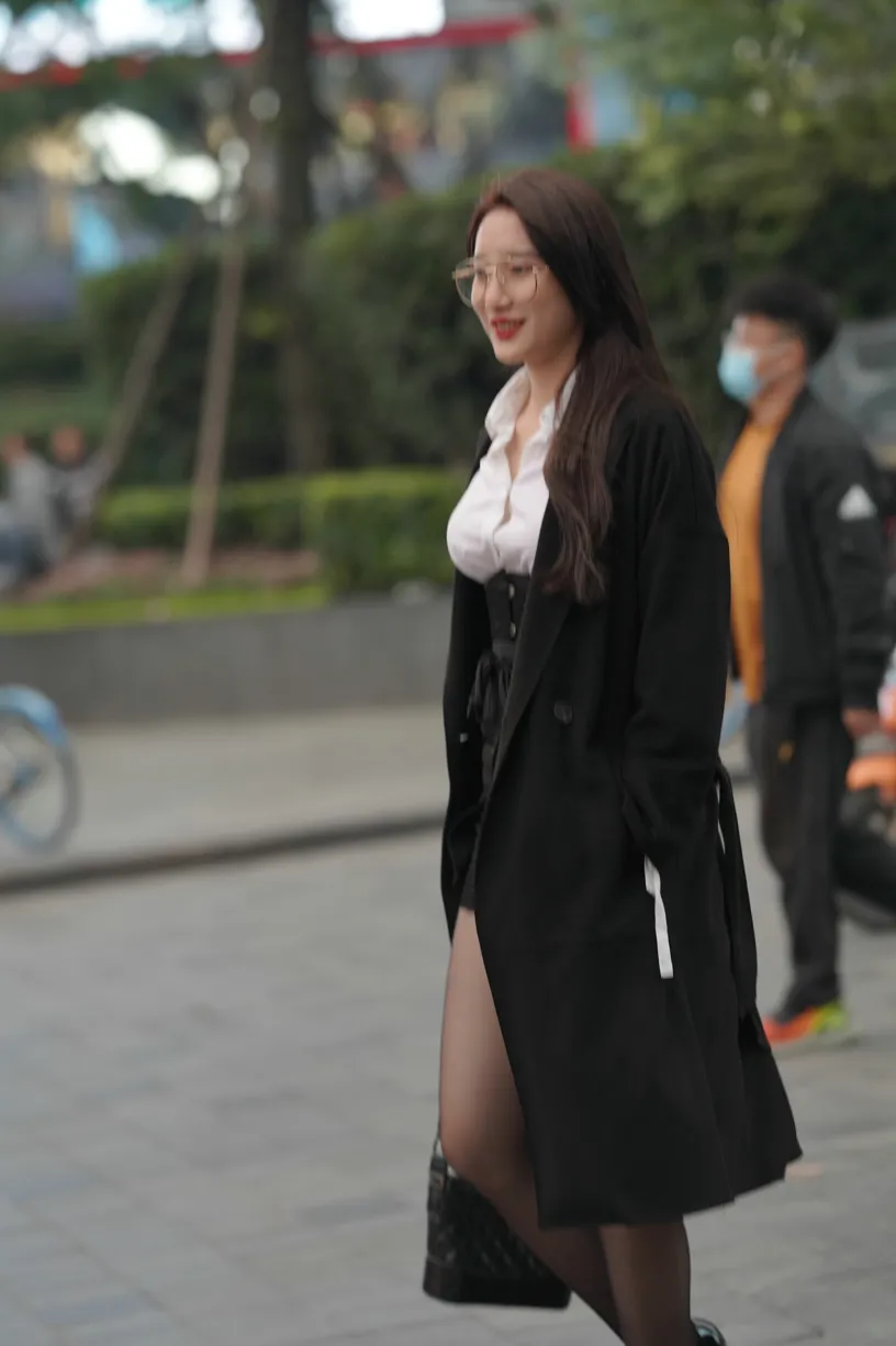 [街拍丝足] NO.160 黑丝大长腿 #街拍丝足、美足#[201P]-064