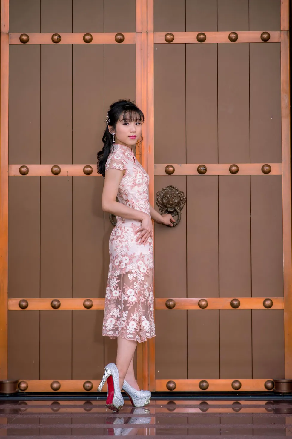 [街拍丝足] NO.188 余宸 旗袍高跟美腿 #街拍丝足、美足#[88P]-073
