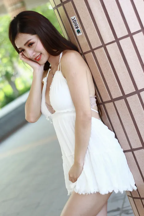 [街拍丝足] NO.039 Go Go 白色小禮服 高跟美腿外拍 #街拍丝足、美足#[118P]-069