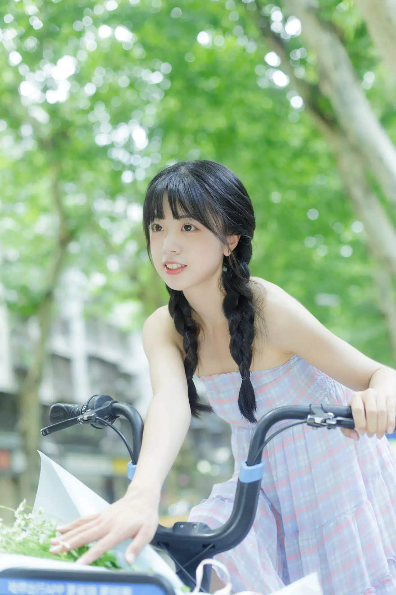 [艺图语] 2022.08.12 Vol.1688-011