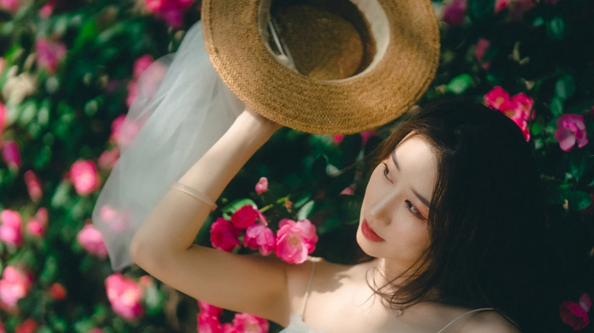[艺图语]2023.05.20 Vol.3048 蔷薇花下#桃子#[47P]-015