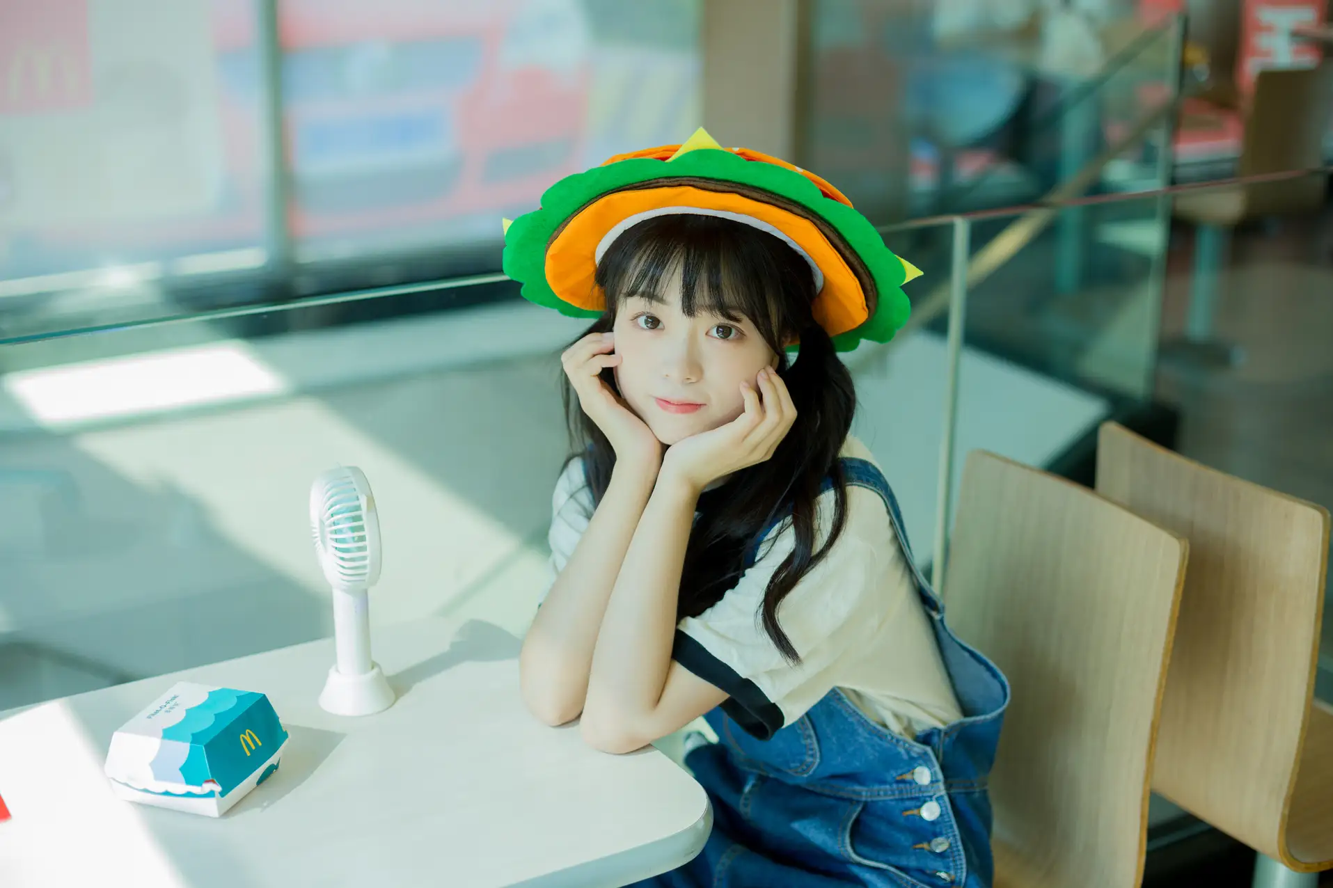 [艺图语] 2022.08.31 Vol.1835-028