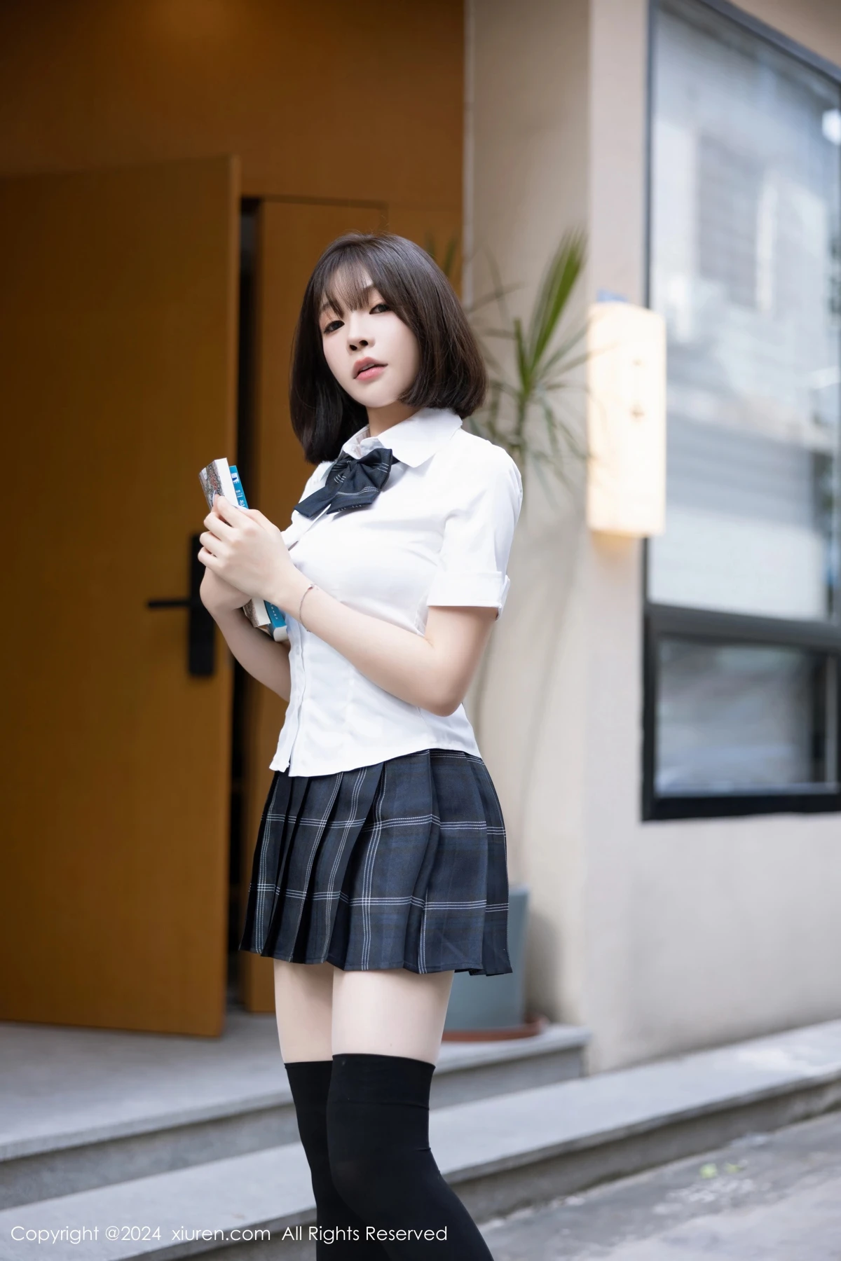 [XiuRen秀人网] 2024.07.01 No.8785 徐莉芝Booty [100+1P]-004
