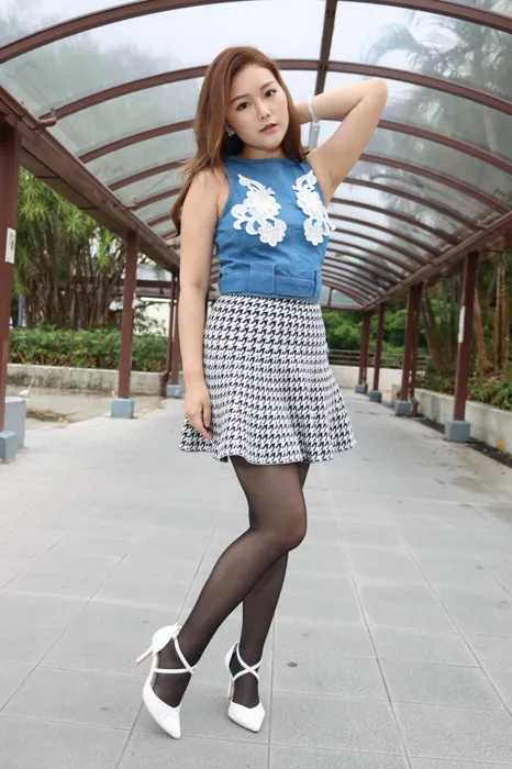 [街拍丝足] NO.065  Erika 黑丝 高跟美腿外拍 #街拍丝足、美足#[141P]-004