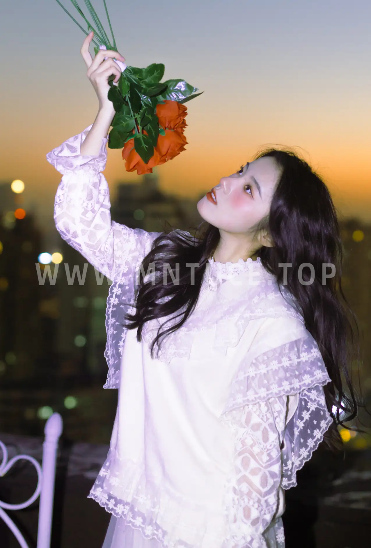 [艺图语] 2022.08.20 Vol.1745-018