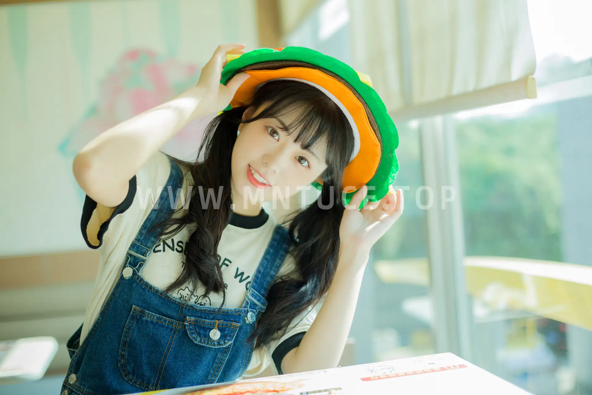 [艺图语] 2022.08.31 Vol.1835-036