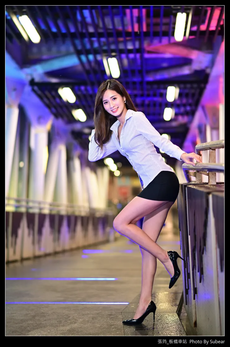 [街拍丝足] NO.153 张筠 OL高跟美腿[45P]-PicJJ