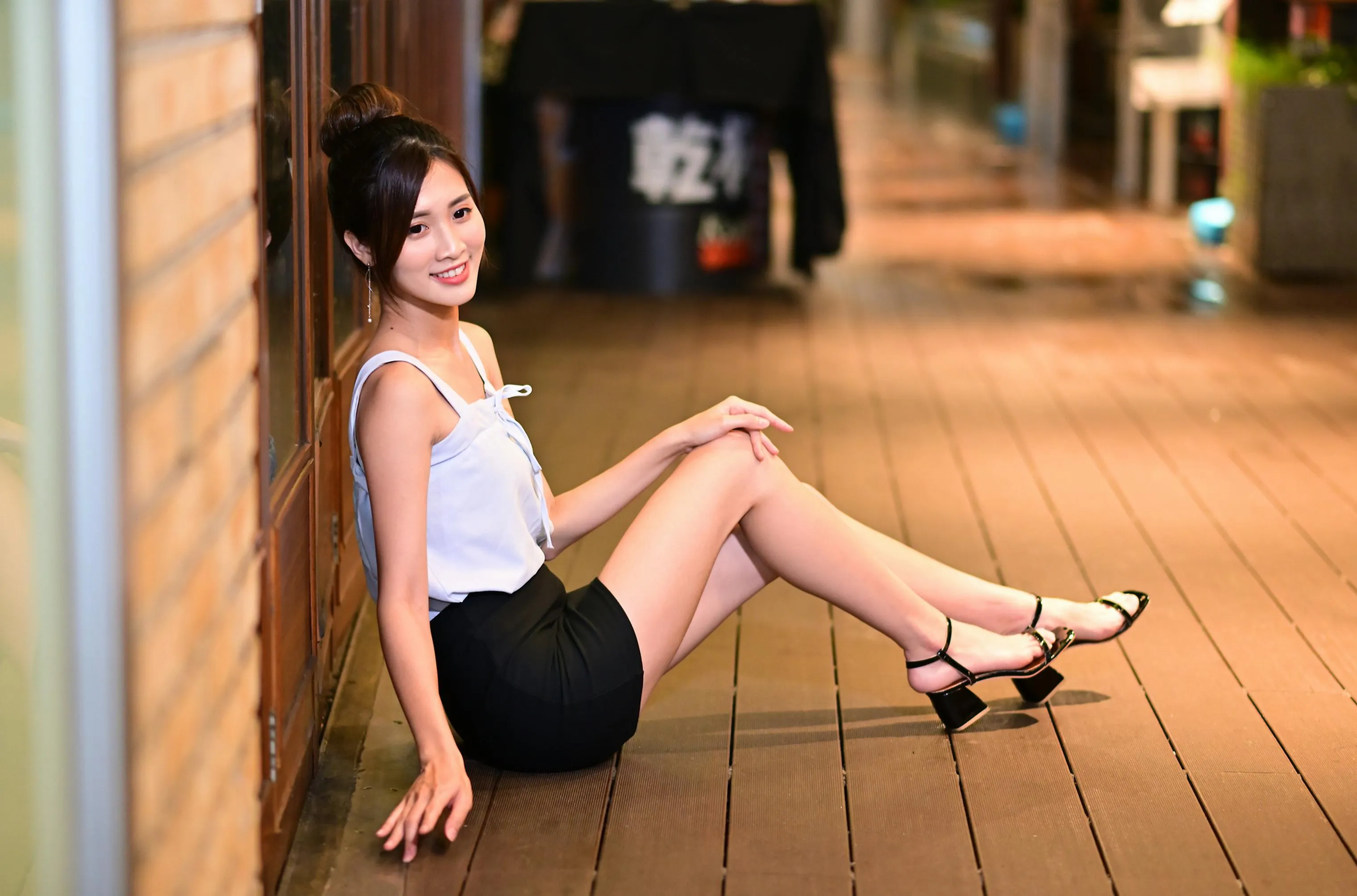 [街拍丝足] NO.166 张筠 OL休闲凉高美腿 #街拍丝足、美足#[56P]-022