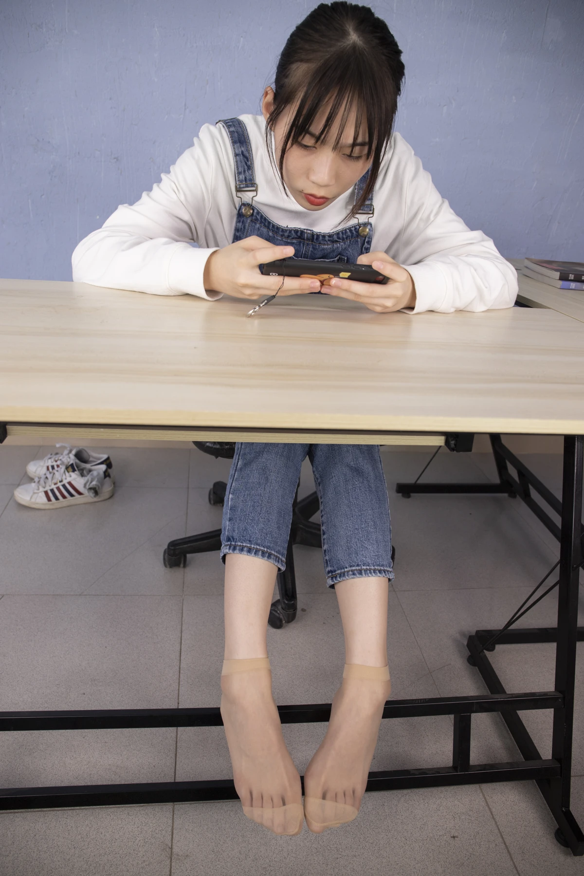 [南国足艺] NO.033 美女小韵办公室秀肉丝美脚，大脚丫真好看#南国足艺#[107P]-080