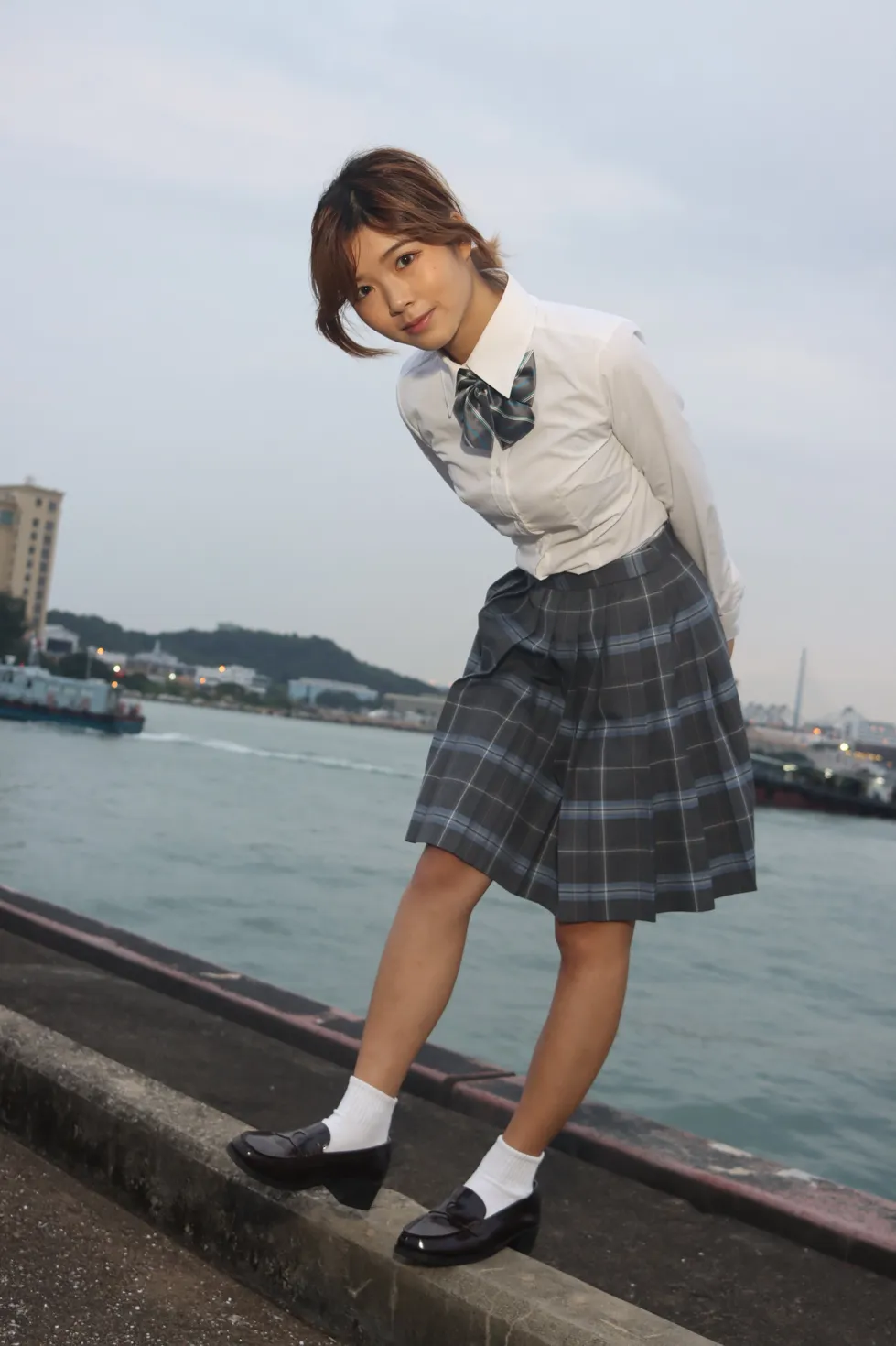 [街拍丝足] NO.144 Kandi 学生制服美腿 #街拍丝足、美足#[110P]-072