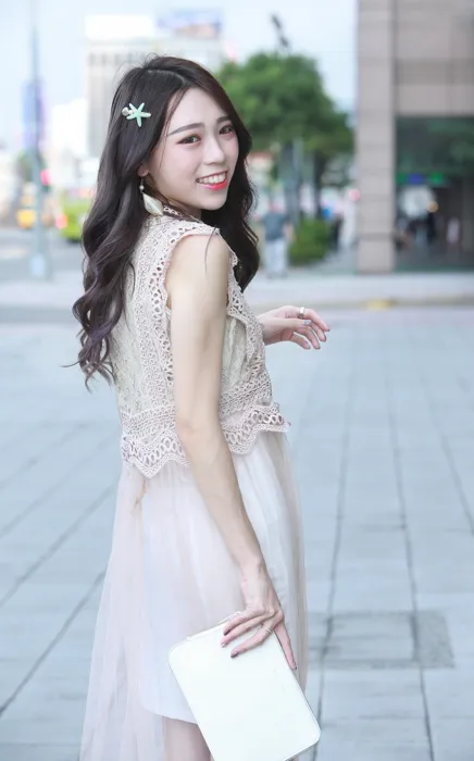 [街拍丝足] NO.097 林芝榕 小禮服 高跟美腿外拍 #街拍丝足、美足#[88P]-052