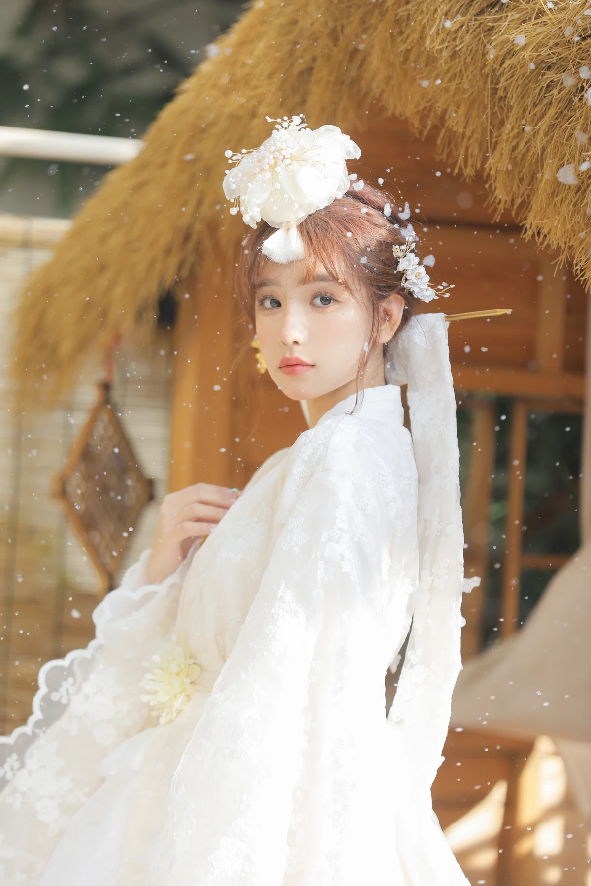 [艺图语]2023.01.11 Vol.2892 延吉服写真#温思儿vv#[22P]-006