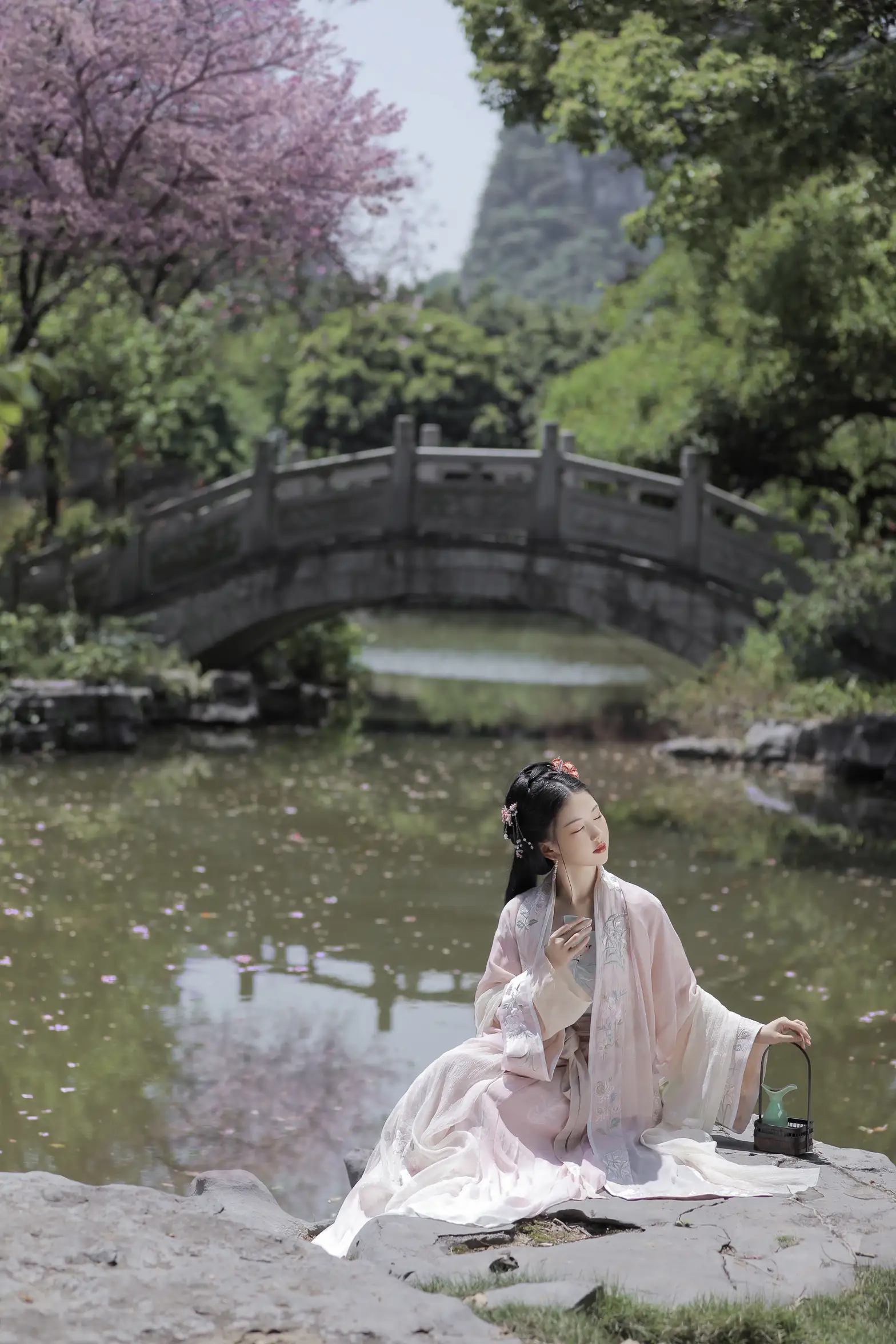 [艺图语] 2022.06.03 Vol.1070-009