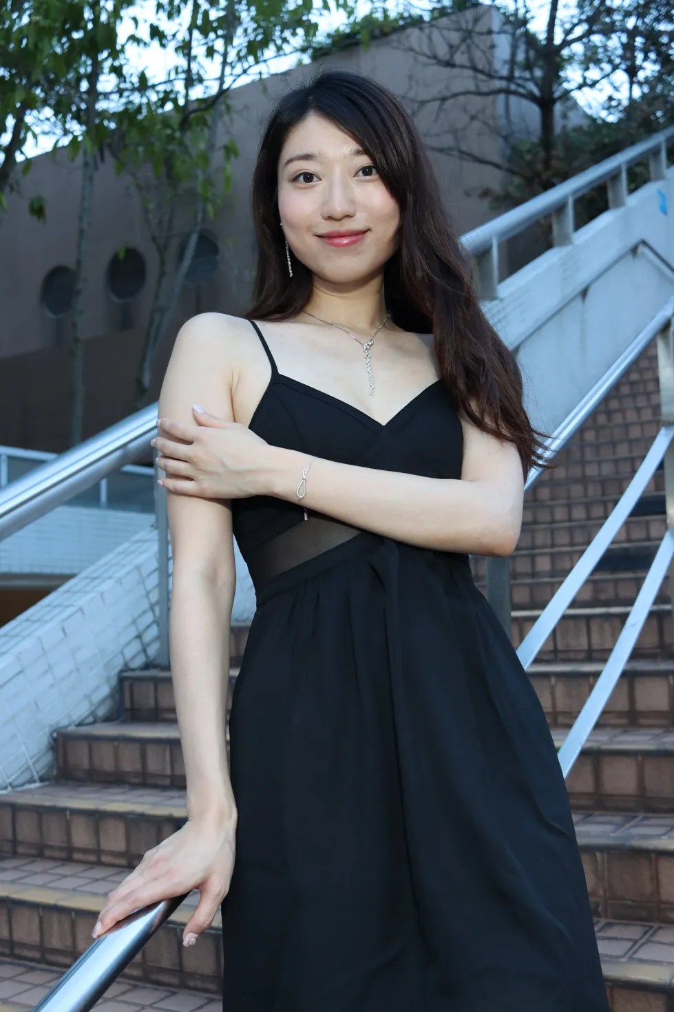 [街拍丝足] NO.106 吴小葵 公园黑色长裙 #街拍丝足、美足#[61P]-055
