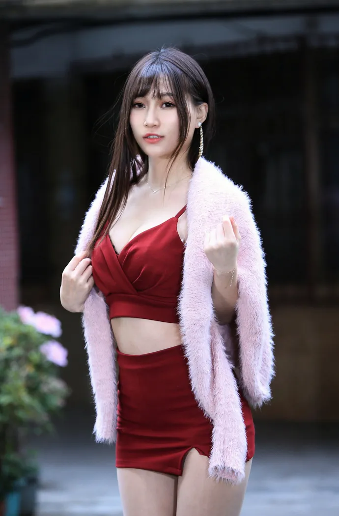 [街拍丝足] NO.100 张雅筑 紧身短裙丝袜高跟美腿 #街拍丝足、美足#[64P]-020