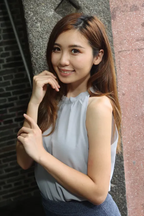 [街拍丝足] NO.093 長腿美模 Shuk Man 短裙 高跟美腿外拍 #街拍丝足、美足#[101P]-044