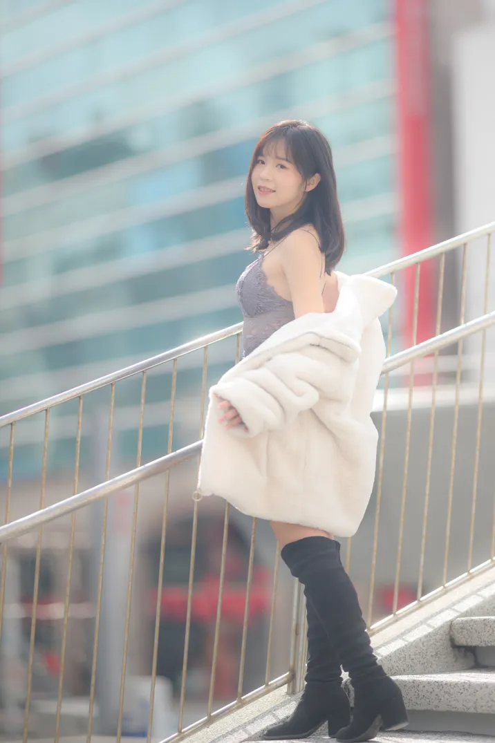 [街拍丝足] NO.215 YoYo 牛仔短裤长靴 #街拍丝足、美足#[109P]-027
