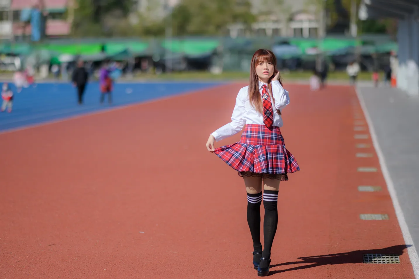 [街拍丝足] NO.233 学生制服高跟 #街拍丝足、美足#[157P]-002