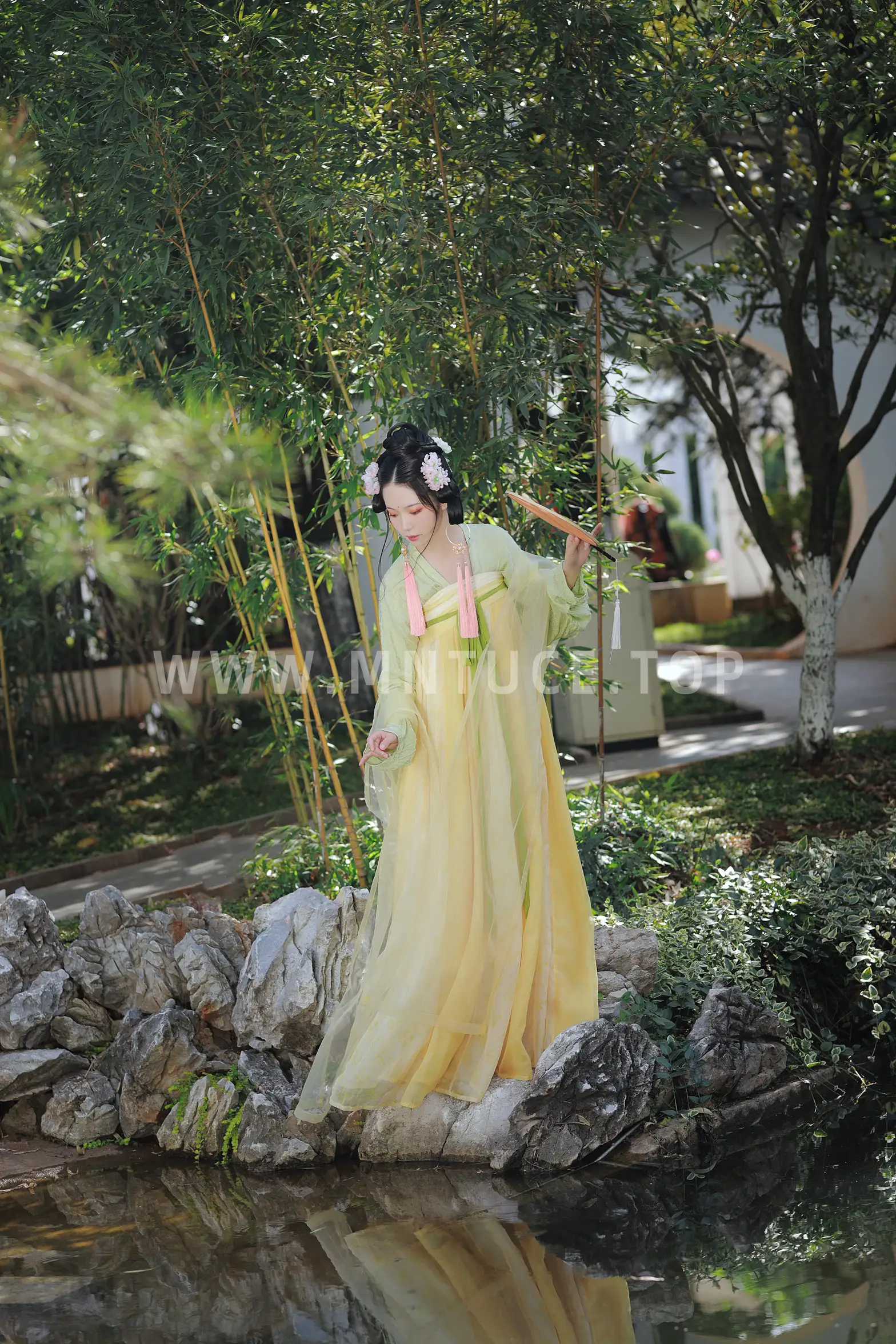 [艺图语] 2022.09.08 Vol.1903-018