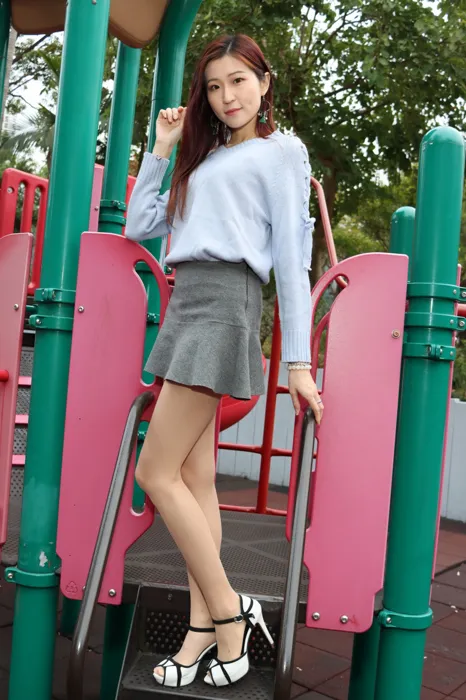 [街拍丝足] NO.011 Rita Li 性感造型外拍 #街拍丝足、美足#[75P]-067