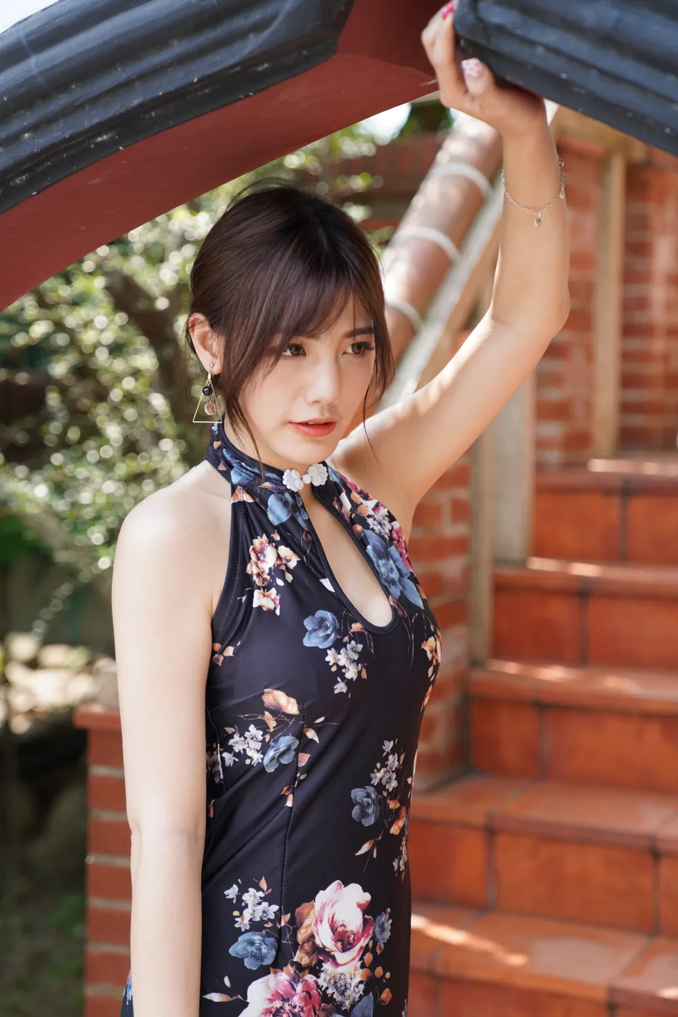 [街拍丝足] NO.104 陈葳 蓝花短旗袍高跟美腿 #街拍丝足、美足#[117P]-091
