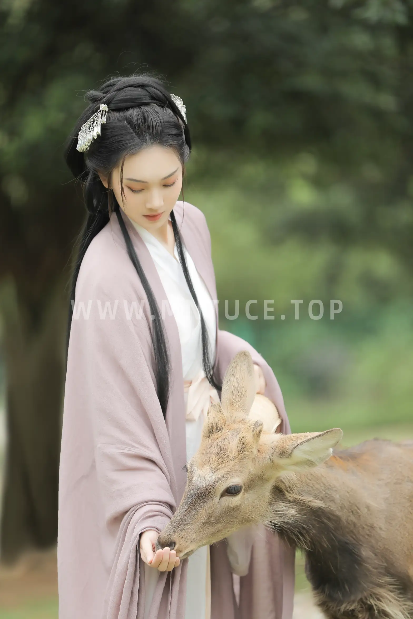 [艺图语] 2022.06.27 Vol.1300-019
