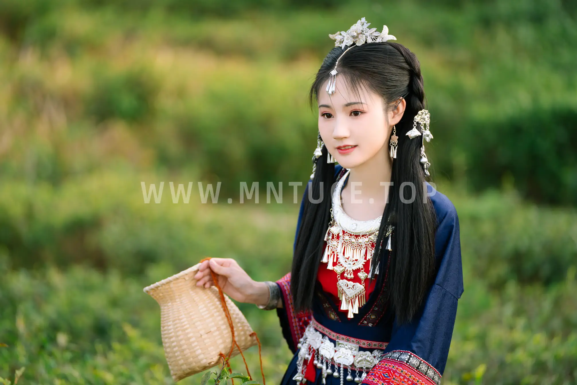 [艺图语] 2022.07.09 Vol.1423-019