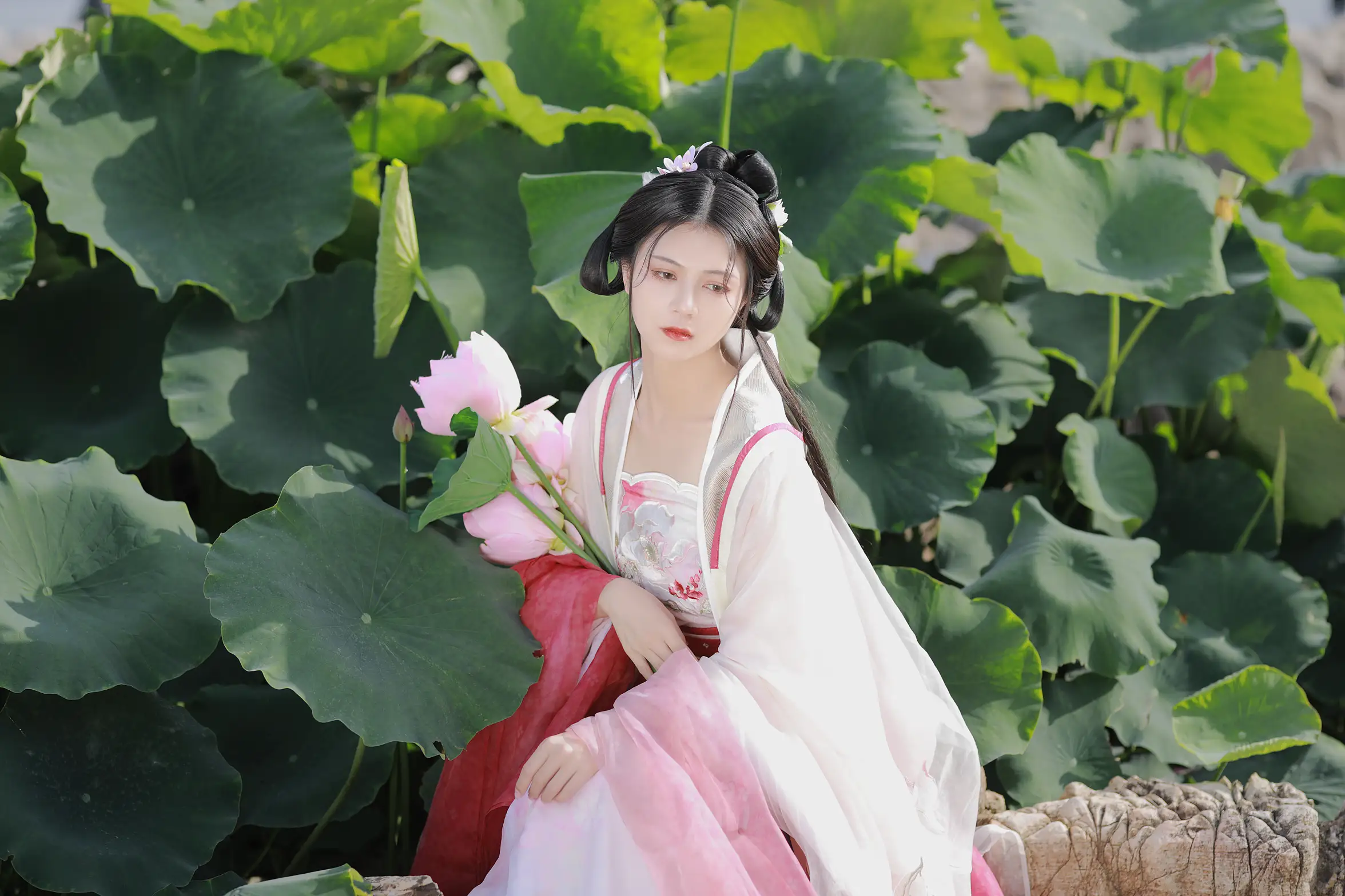 [艺图语] 2022.08.06 Vol.1639-034