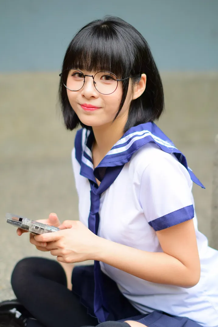 [街拍丝足] NO.171 海琳 学生制服 #街拍丝足、美足#[73P]-061