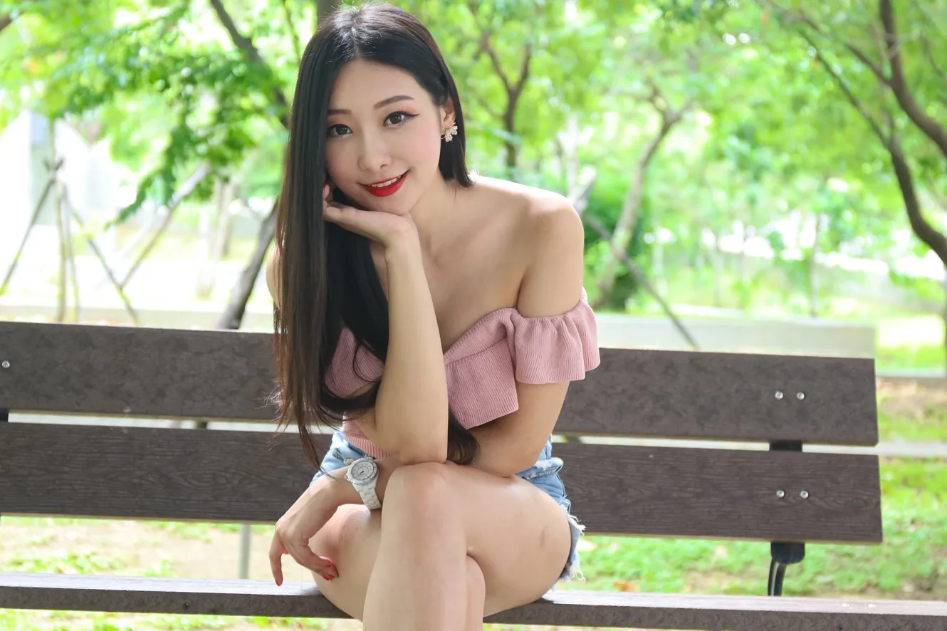 [街拍丝足] NO.133 吴采婕 牛仔短裤高跟美腿 #街拍丝足、美足#[54P]-024