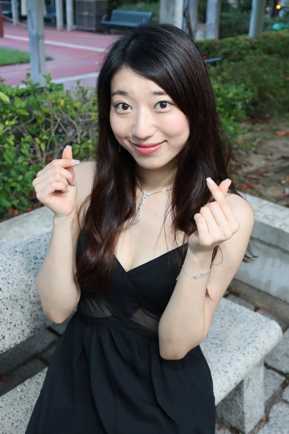 [街拍丝足] NO.106 吴小葵 公园黑色长裙 #街拍丝足、美足#[61P]-036
