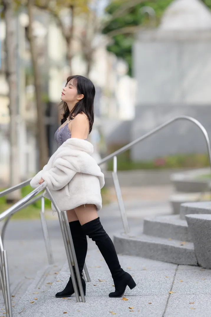 [街拍丝足] NO.215 YoYo 牛仔短裤长靴 #街拍丝足、美足#[109P]-061