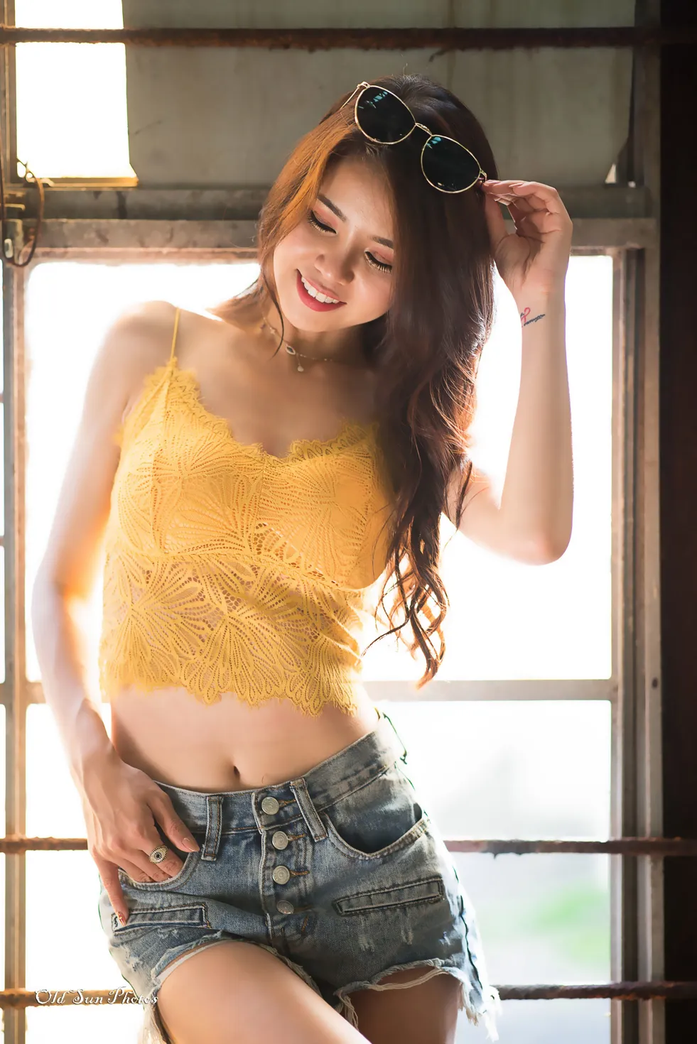 [街拍丝足] NO.192 Debby Chiu 露肚牛仔短裤高跟美腿 #街拍丝足、美足#[53P]-007
