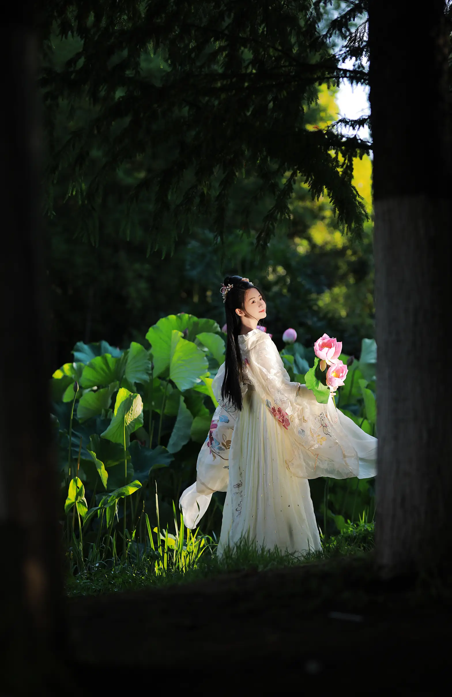 [艺图语] 2022.08.27 Vol.1803-007