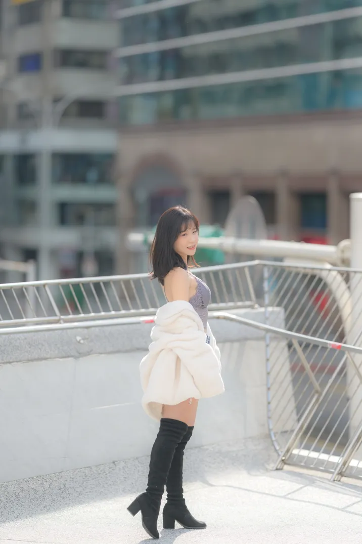 [街拍丝足] NO.215 YoYo 牛仔短裤长靴 #街拍丝足、美足#[109P]-005