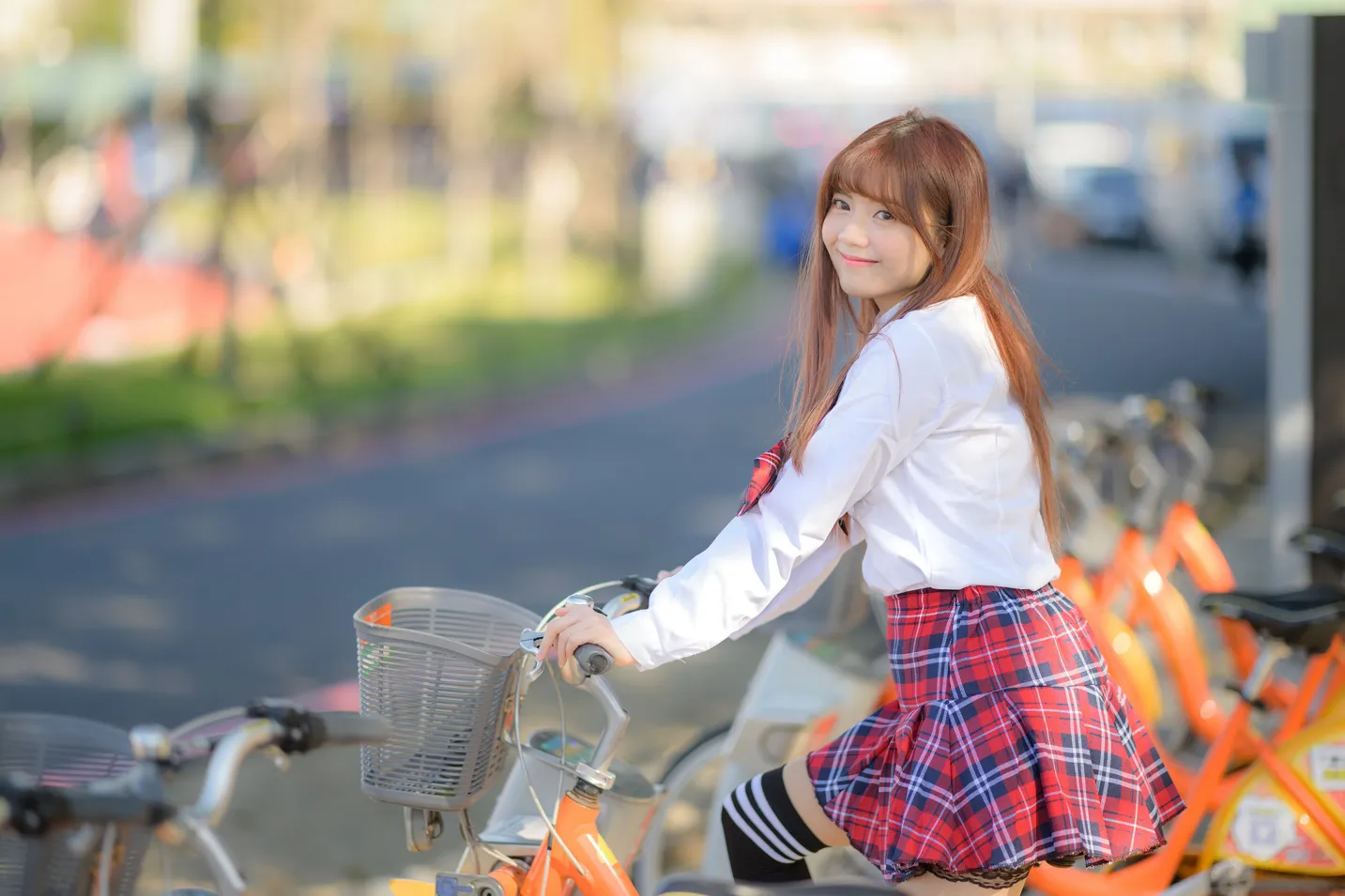 [街拍丝足] NO.233 学生制服高跟 #街拍丝足、美足#[157P]-031