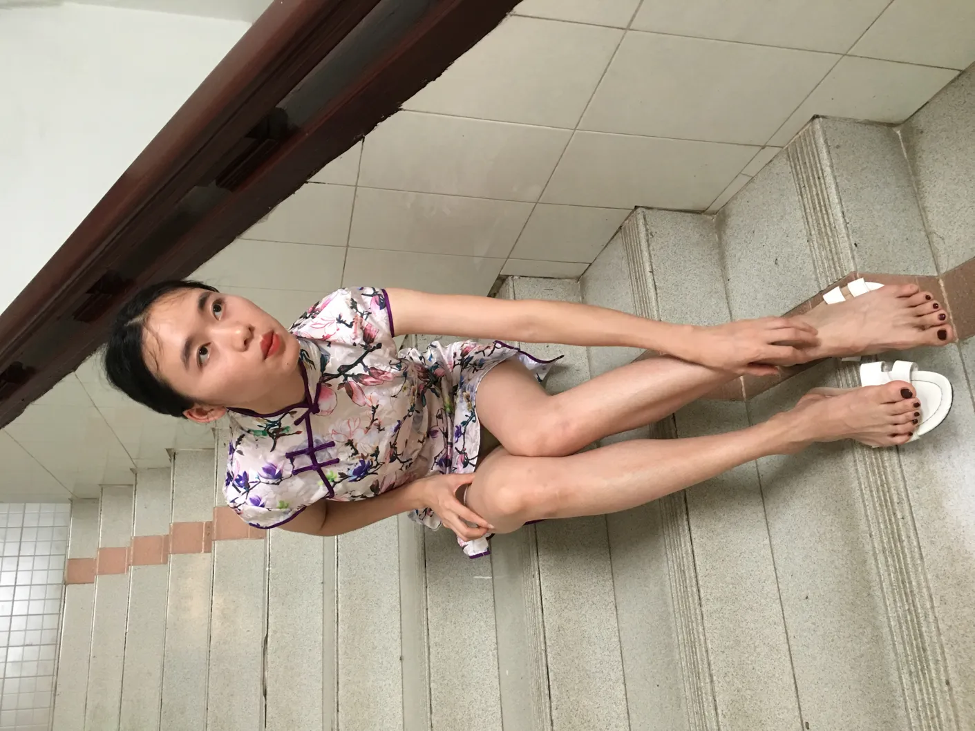 [街拍丝足] NO.021 男科医生小石的超嫩美足长腿网球场写真 #街拍丝足、美足#[80P]-011