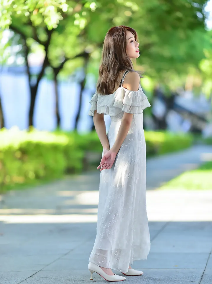 [街拍丝足] NO.200 vivi曹媛媛 吊带高衩长裙高跟美腿 #街拍丝足、美足#[113P]-074