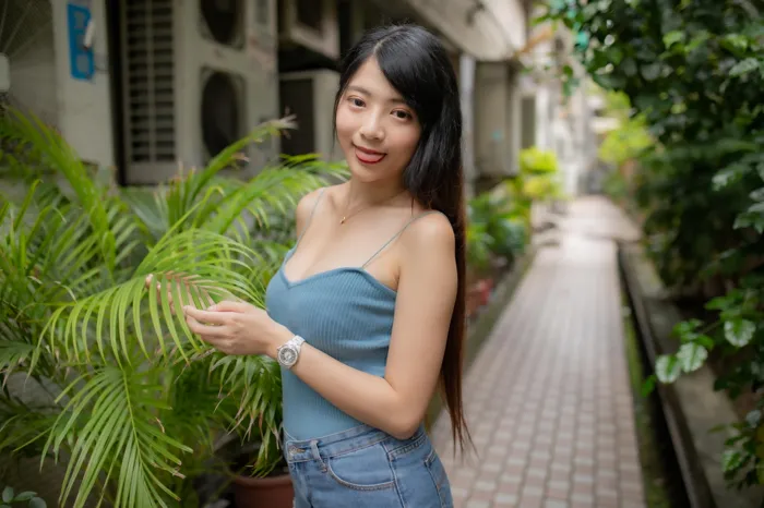 [街拍丝足] NO.090 湘芹 性感短裙 高跟美腿外拍 #街拍丝足、美足#[64P]-064