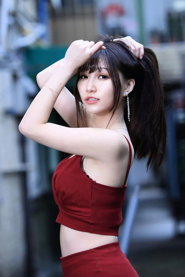 [街拍丝足] NO.100 张雅筑 紧身短裙丝袜高跟美腿 #街拍丝足、美足#[64P]-039