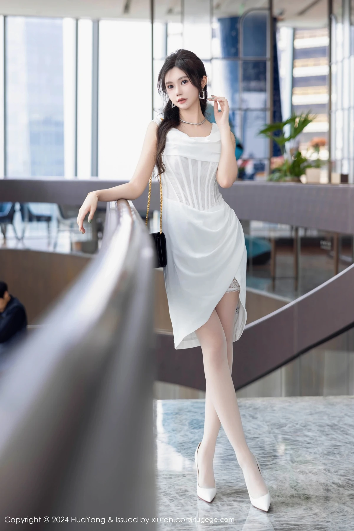 [花漾] 2024.10.12 VOL.612 绮里嘉ula、秀人旗下#[86P]-006
